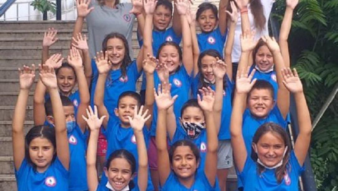 İstanbul Yüzme Şampiyonasında Öğrencilerimizden Göz Kamaştıran Başarılar