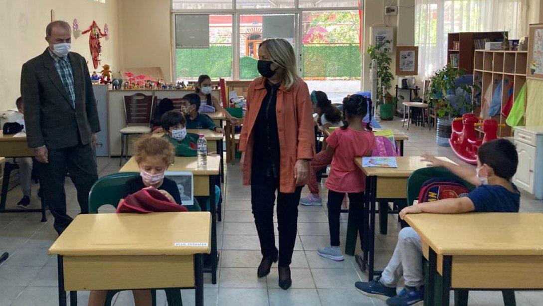Kınalıada Mehmetçik İlkokulu ve Burgazada Sait Faik Abasıyanık İlkokuluna Ziyaret