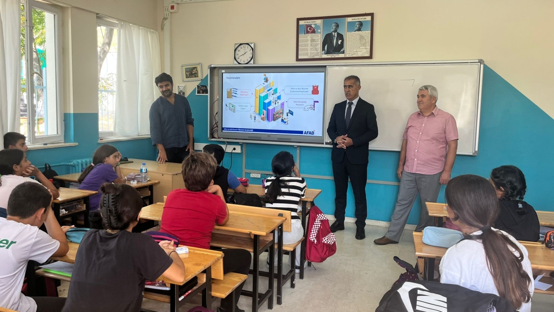 OKULLARDA  AFET FARKINDALIK EĞİTİMLERİ BAŞLADI